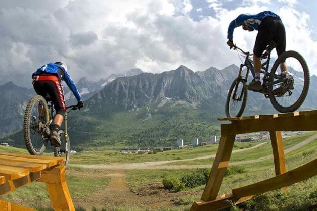 Hotel Cielo Blu Passo del Tonale Εξωτερικό φωτογραφία